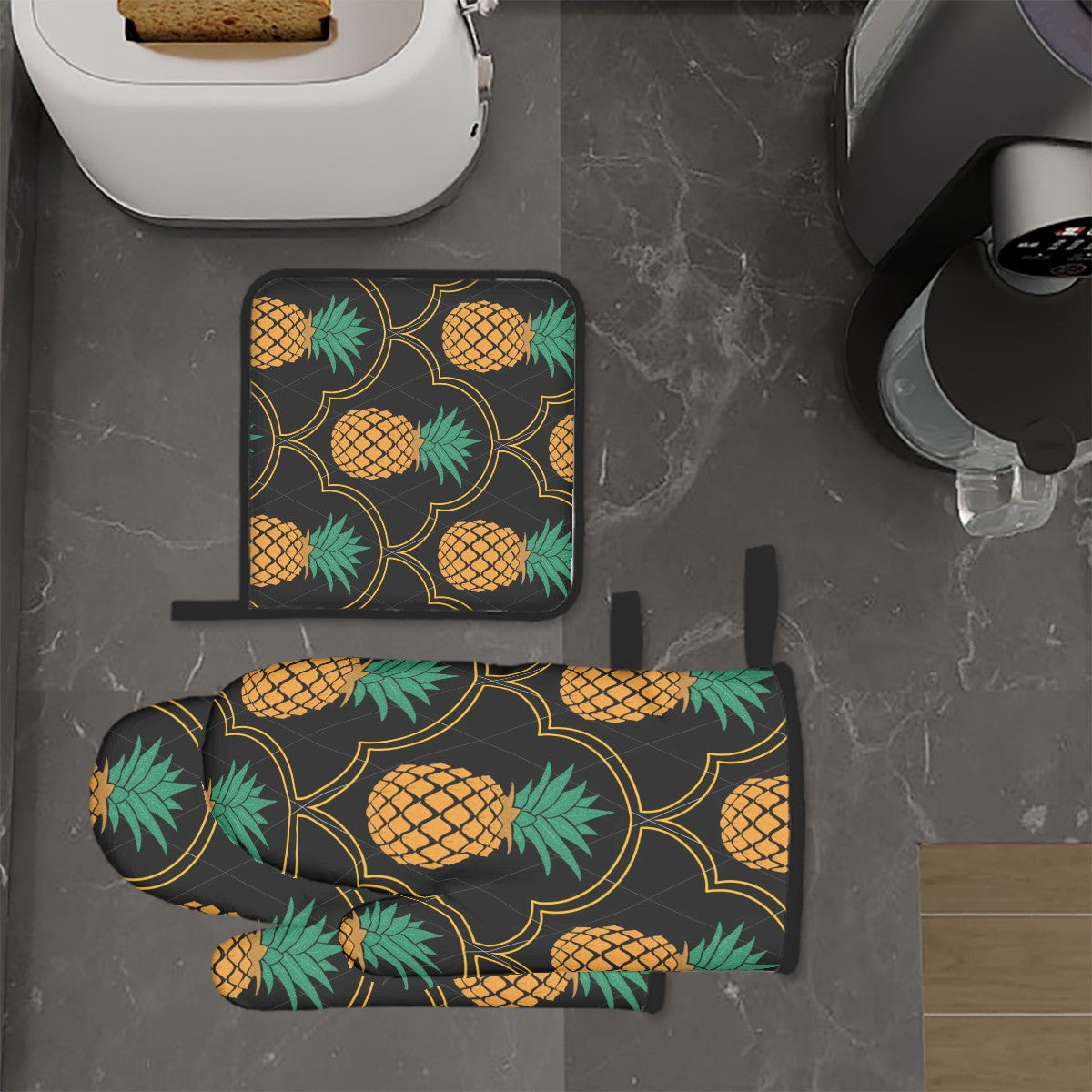 Upside Down Pineapple Inspired Oven Mitts and Pot Holders Sets (3pcs)