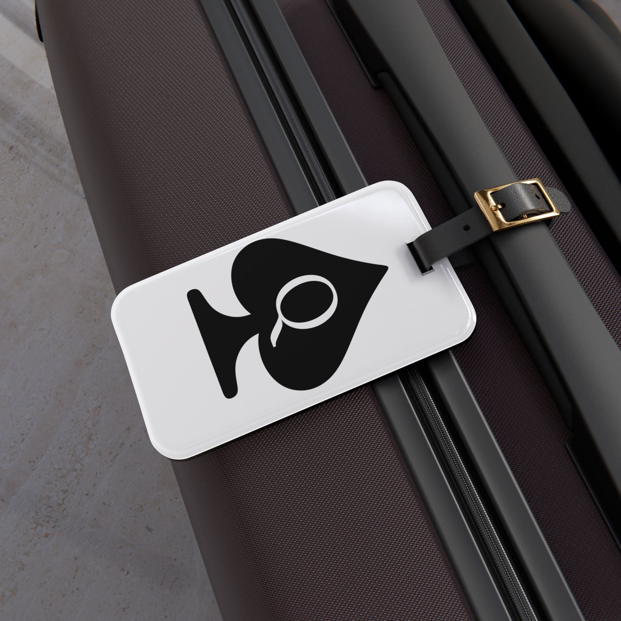 Stylish Queen of Spades Luggage Tag - Chic Travel Accessory
