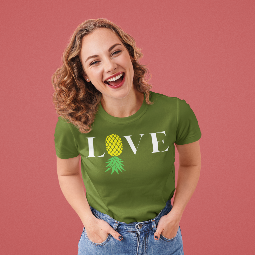 Pineapple Love Tee - Unisex Jersey Short Sleeve Shirt