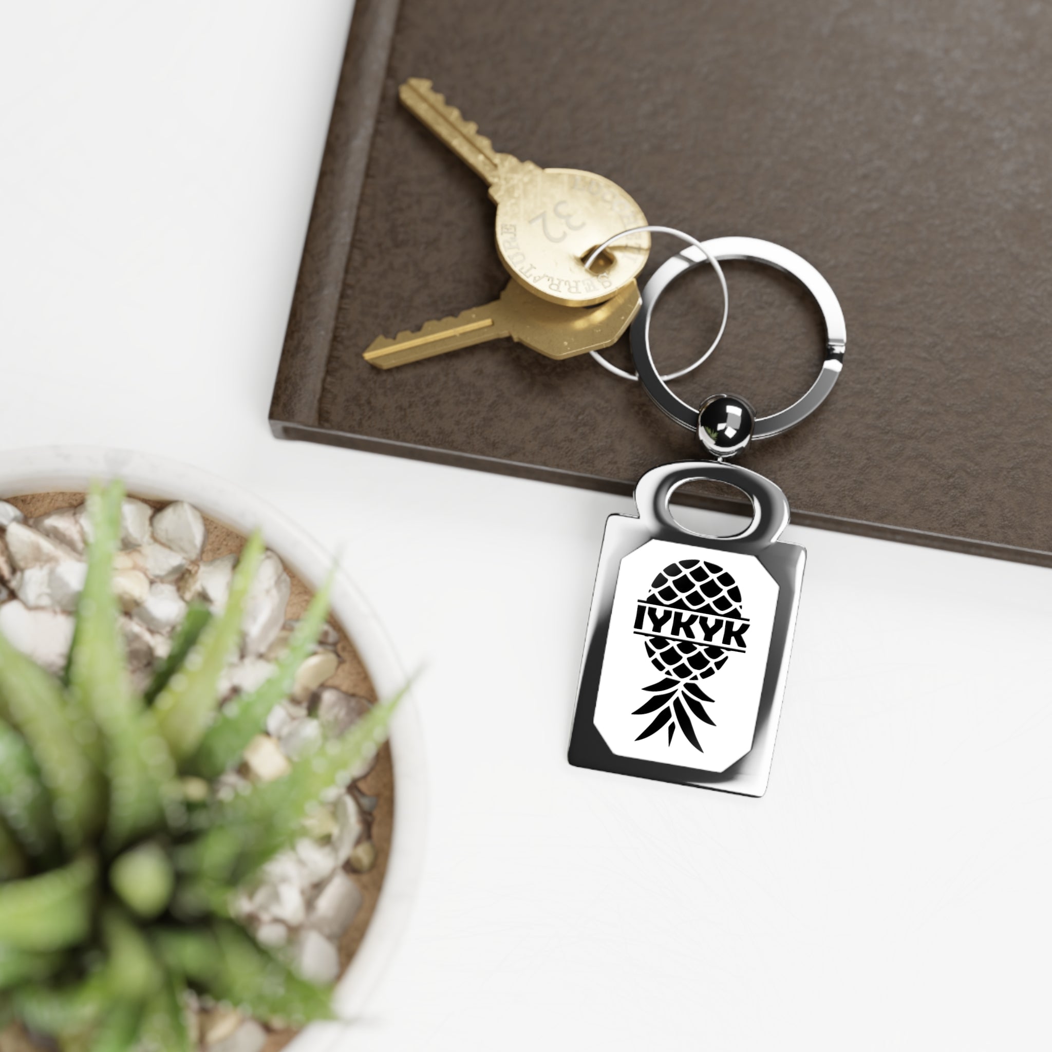 Personalized Rectangle Photo Keyring, Custom Keychain Gift, Memory Keyring for Friends, Family, or Pets, Perfect for Special Occasions